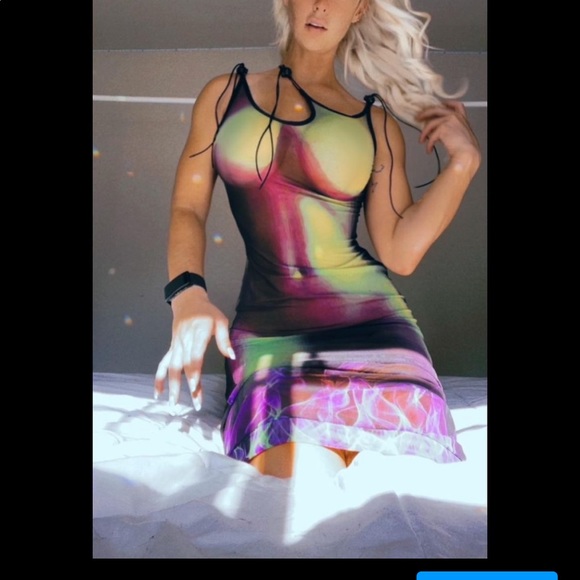 One of a kind Syndicalchamber Mesh heat map Dress - Picture 1 of 9